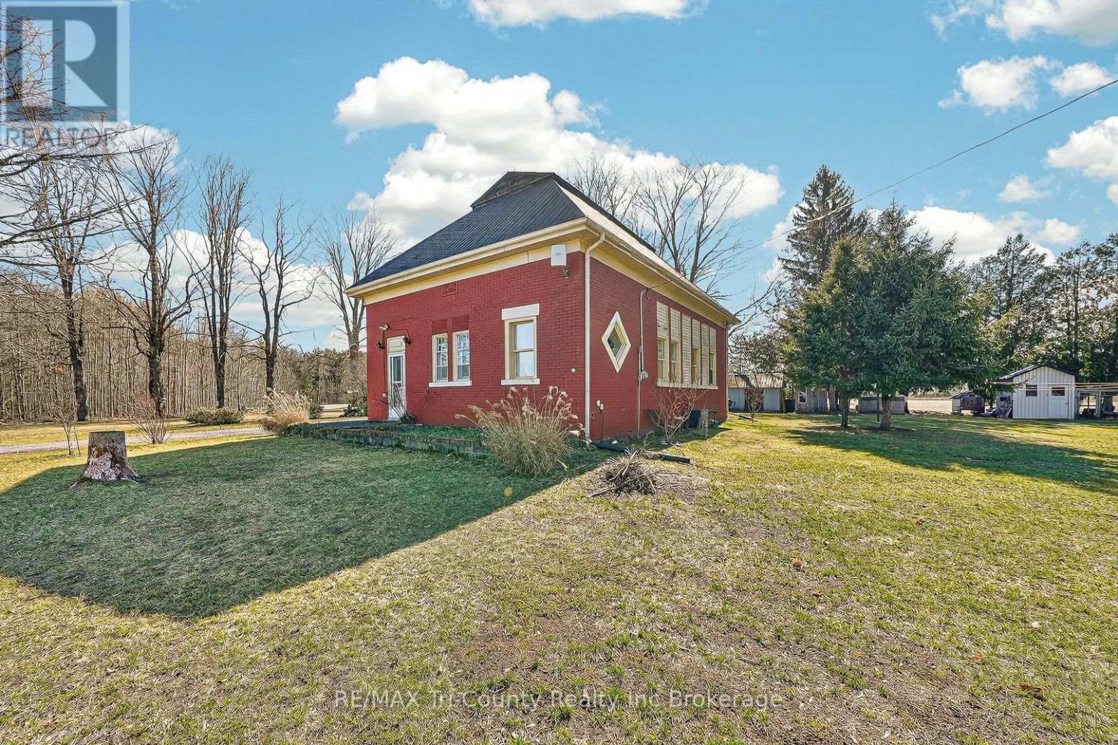 2345 East Quarter Line, Norfolk, Ontario  N4B 2W4 - Photo 2 - X12935196