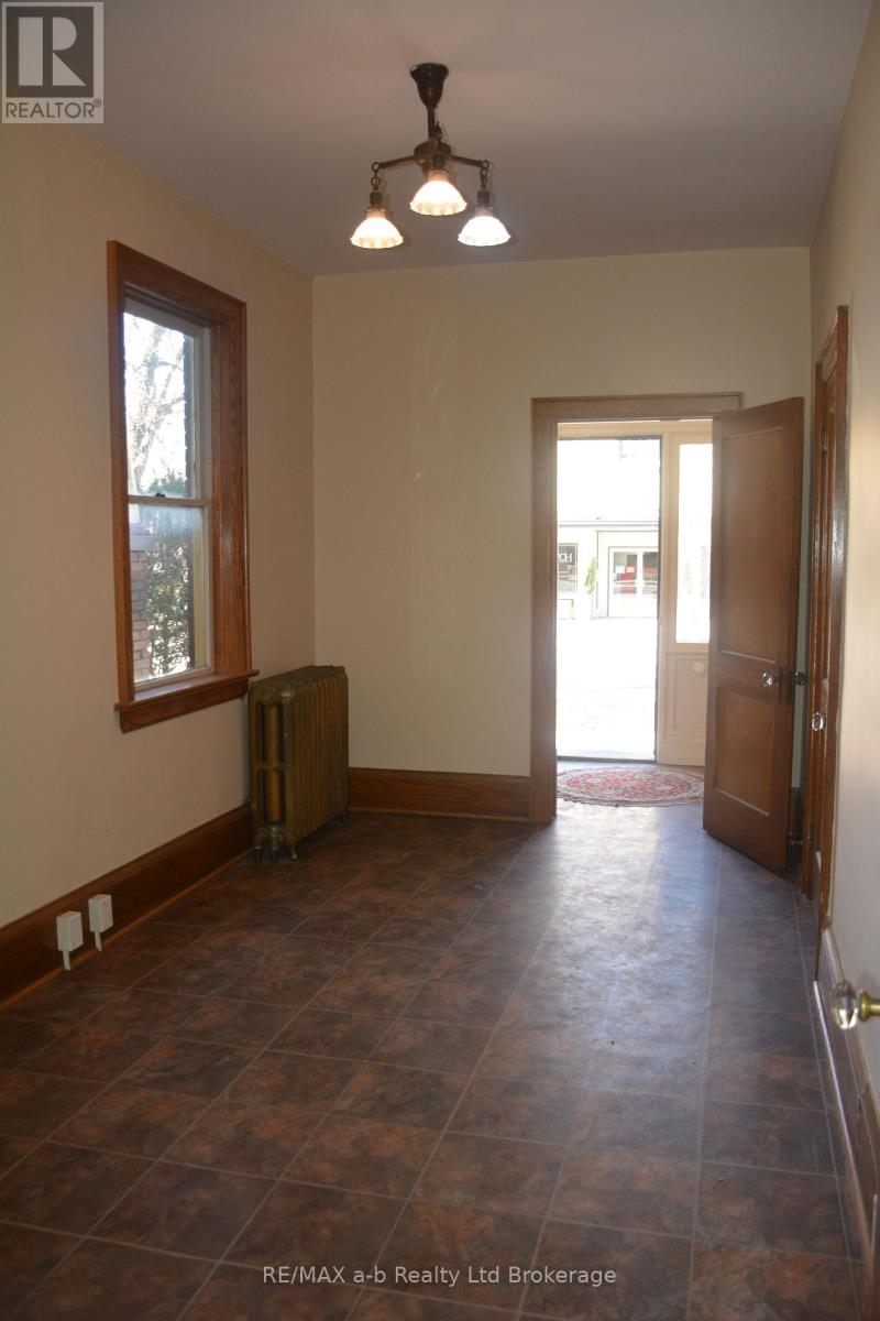 55 King Street W, Ingersoll (Ingersoll - South), Ontario  N5C 2J7 - Photo 16 - X12935266