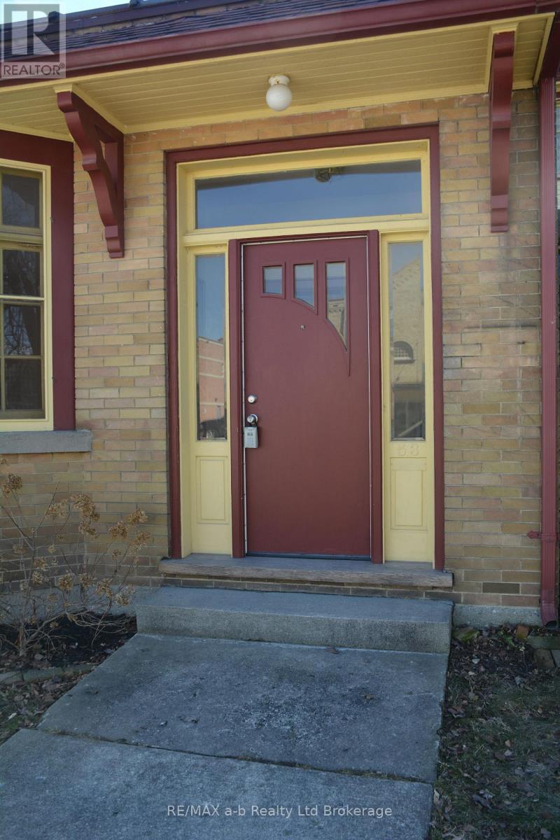 55 King Street W, Ingersoll (Ingersoll - South), Ontario  N5C 2J7 - Photo 2 - X12935266