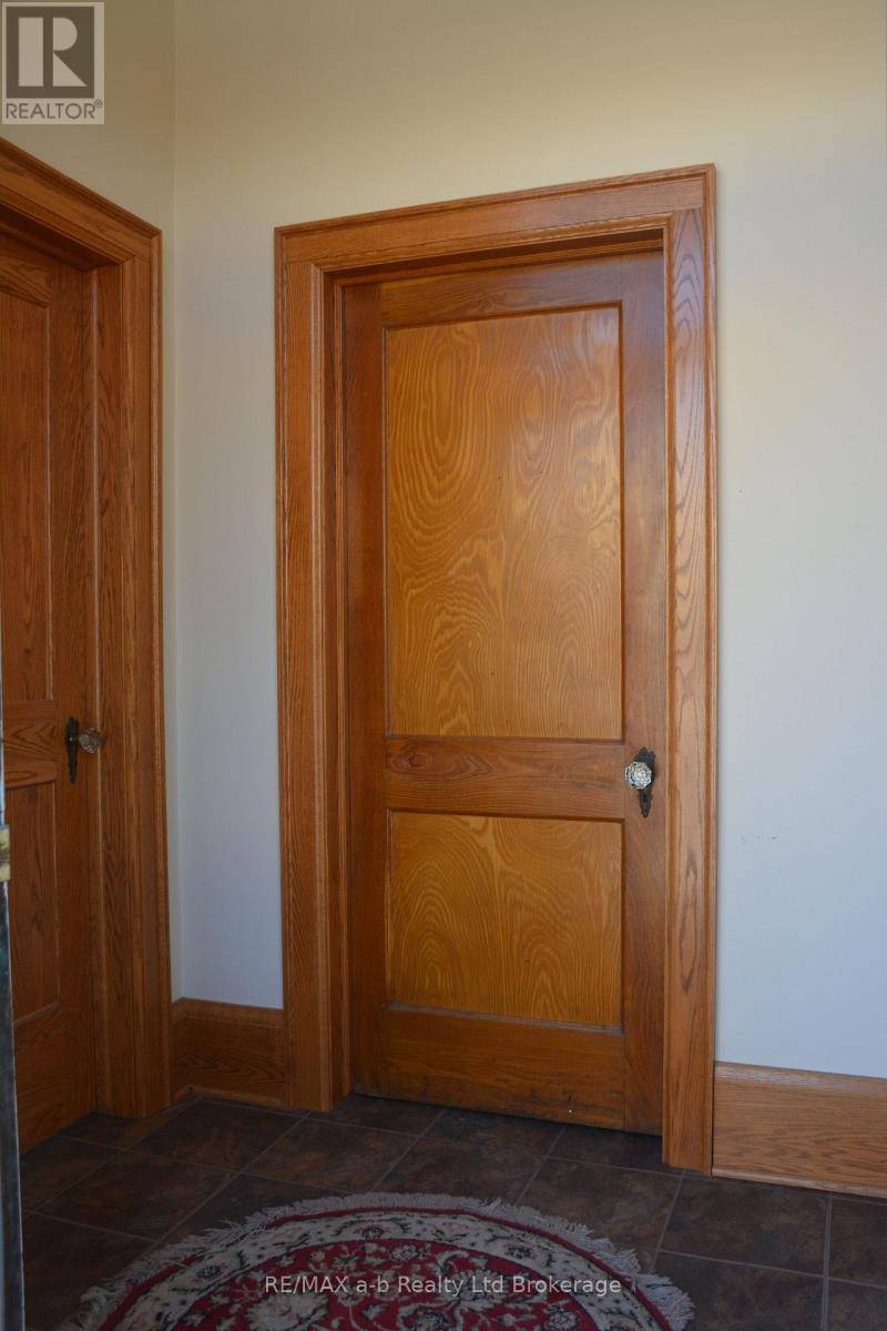 55 King Street W, Ingersoll (Ingersoll - South), Ontario  N5C 2J7 - Photo 3 - X12935266