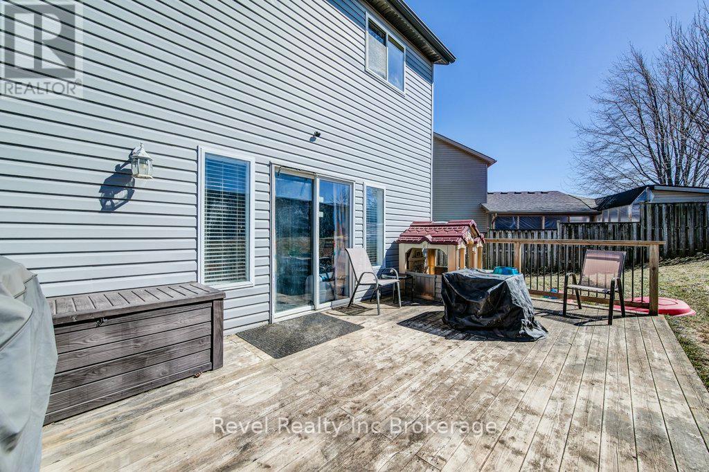 733 Southwood Way, Woodstock (Woodstock - South), Ontario  N4V 1G5 - Photo 27 - X12936336