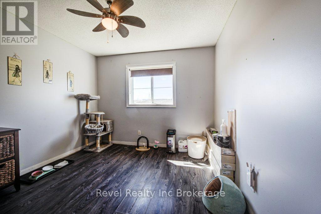 733 Southwood Way, Woodstock (Woodstock - South), Ontario  N4V 1G5 - Photo 36 - X12936336