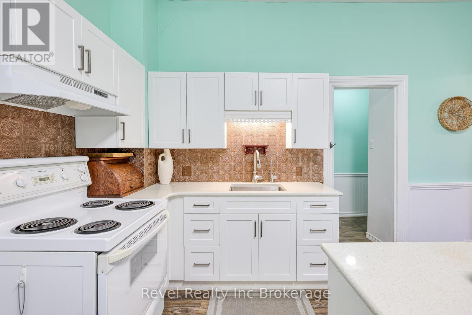 453 Drew Street, Woodstock (Woodstock - North), Ontario  N4S 4V4 - Photo 16 - X12936982