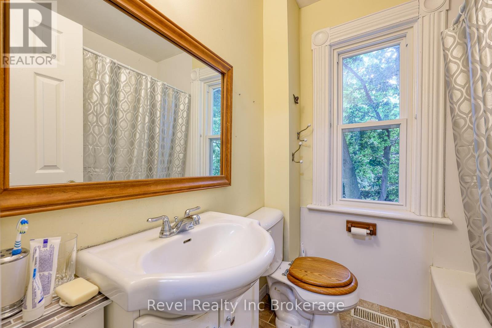 453 Drew Street, Woodstock (Woodstock - North), Ontario  N4S 4V4 - Photo 25 - X12936982