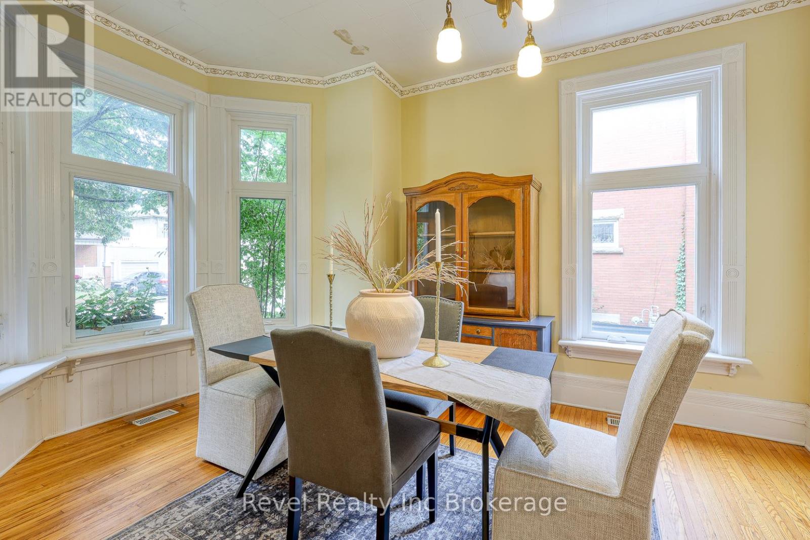 453 Drew Street, Woodstock (Woodstock - North), Ontario  N4S 4V4 - Photo 7 - X12936982