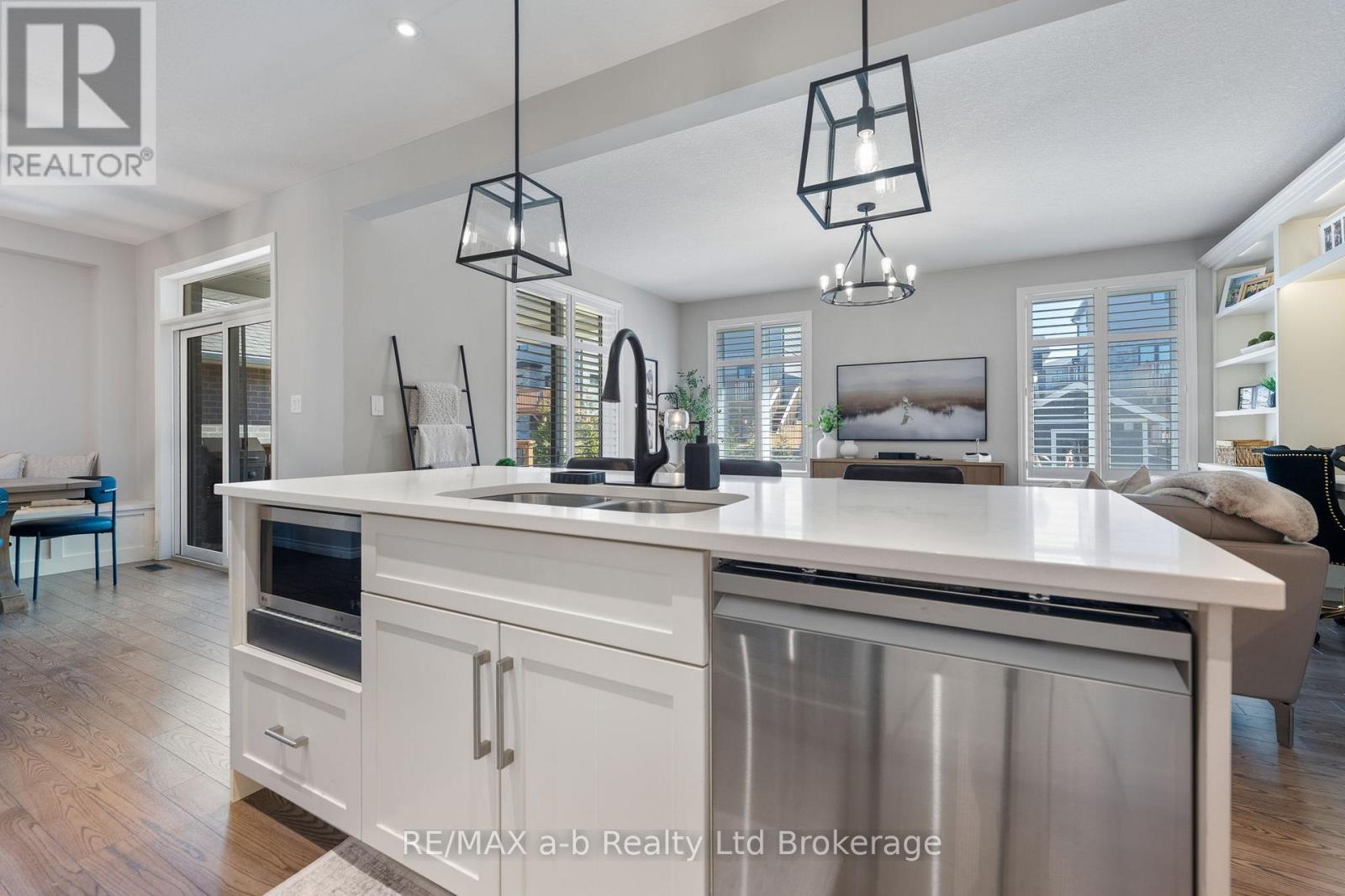 11 Chamberlain Avenue, Ingersoll (Ingersoll - South), Ontario  N5C 0C6 - Photo 11 - X12937636