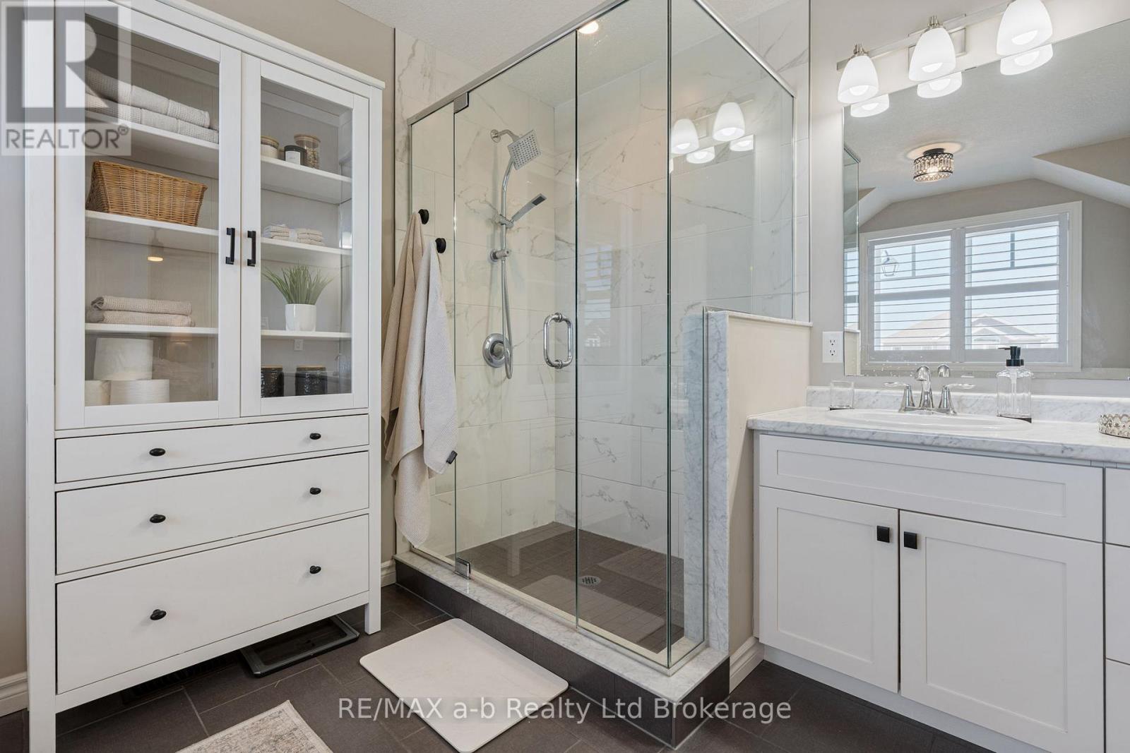 11 Chamberlain Avenue, Ingersoll (Ingersoll - South), Ontario  N5C 0C6 - Photo 26 - X12937636