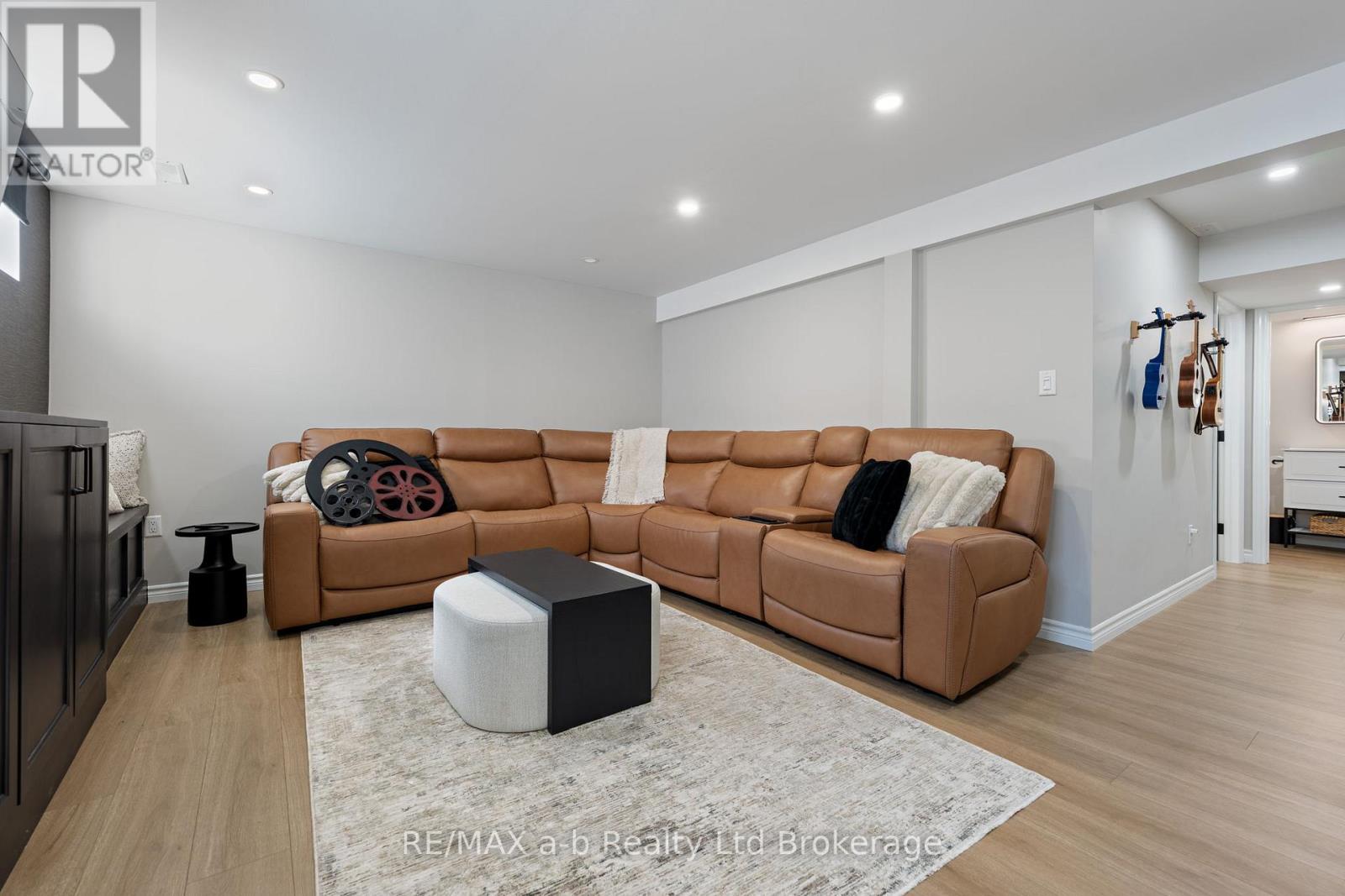 11 Chamberlain Avenue, Ingersoll (Ingersoll - South), Ontario  N5C 0C6 - Photo 29 - X12937636