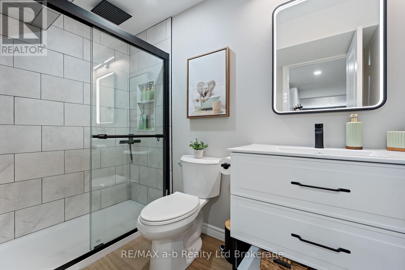 11 Chamberlain Avenue, Ingersoll (Ingersoll - South), Ontario  N5C 0C6 - Photo 32 - X12937636