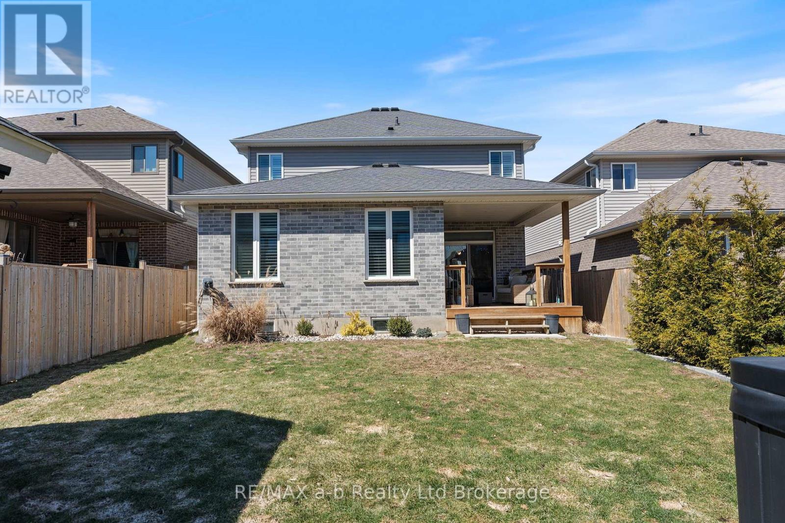 11 Chamberlain Avenue, Ingersoll (Ingersoll - South), Ontario  N5C 0C6 - Photo 33 - X12937636