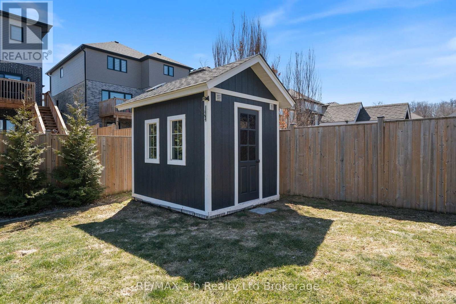 11 Chamberlain Avenue, Ingersoll (Ingersoll - South), Ontario  N5C 0C6 - Photo 34 - X12937636