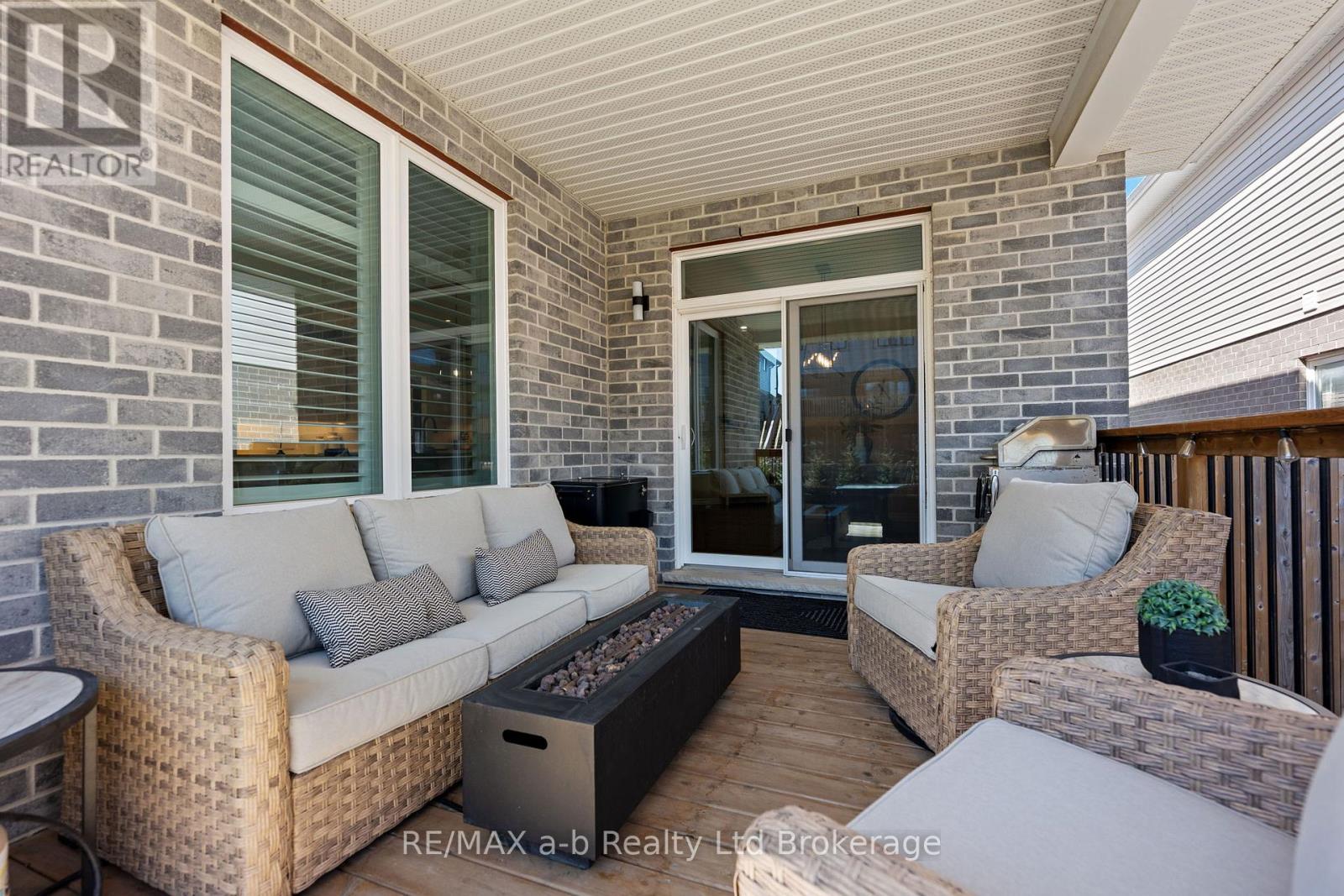 11 Chamberlain Avenue, Ingersoll (Ingersoll - South), Ontario  N5C 0C6 - Photo 35 - X12937636