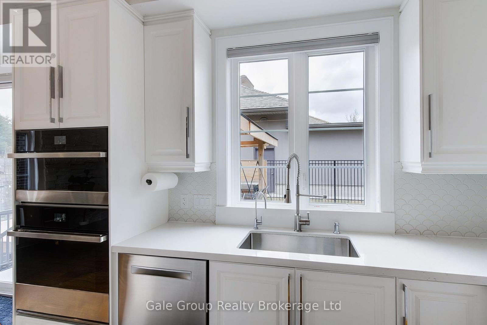 301 Somme Street, Woodstock (Woodstock - North), Ontario  N4T 0K3 - Photo 15 - X12938392