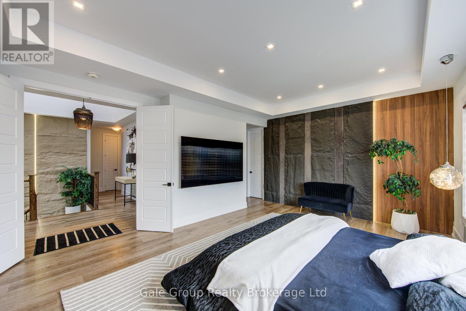 301 Somme Street, Woodstock (Woodstock - North), Ontario  N4T 0K3 - Photo 16 - X12938392