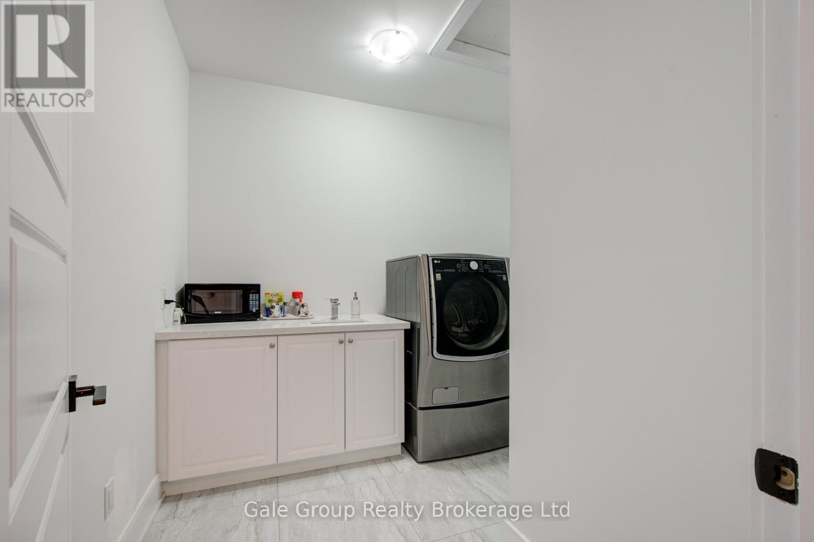 301 Somme Street, Woodstock (Woodstock - North), Ontario  N4T 0K3 - Photo 23 - X12938392