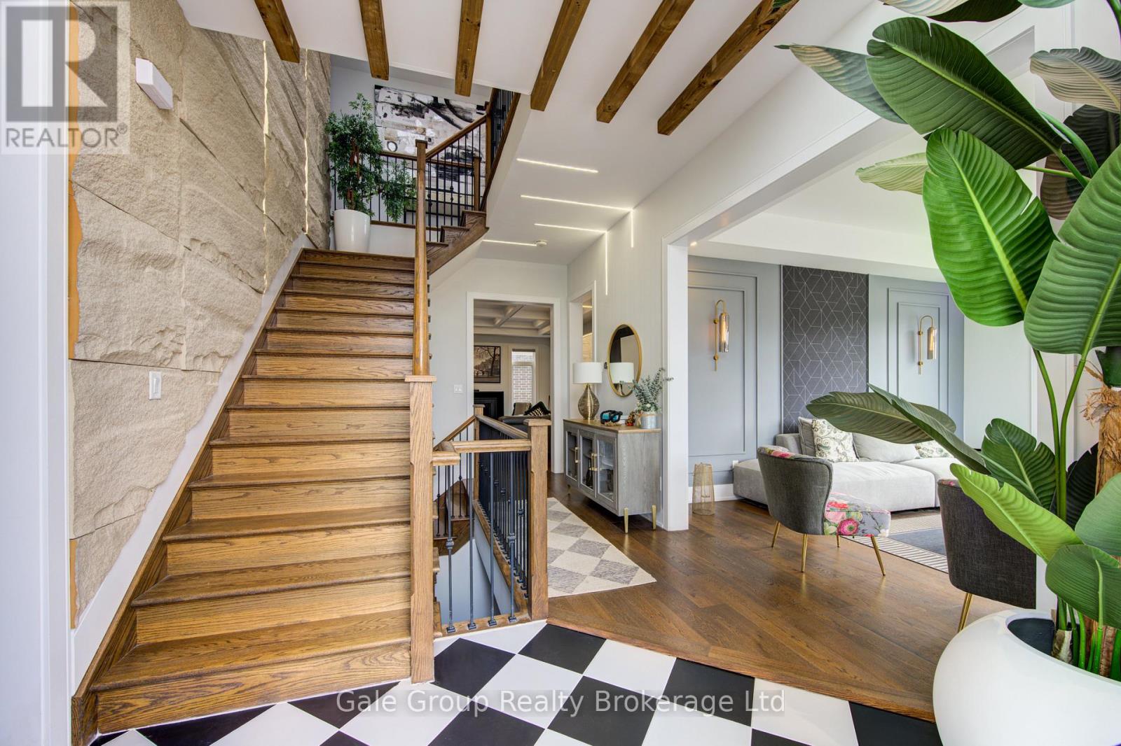 301 Somme Street, Woodstock (Woodstock - North), Ontario  N4T 0K3 - Photo 3 - X12938392