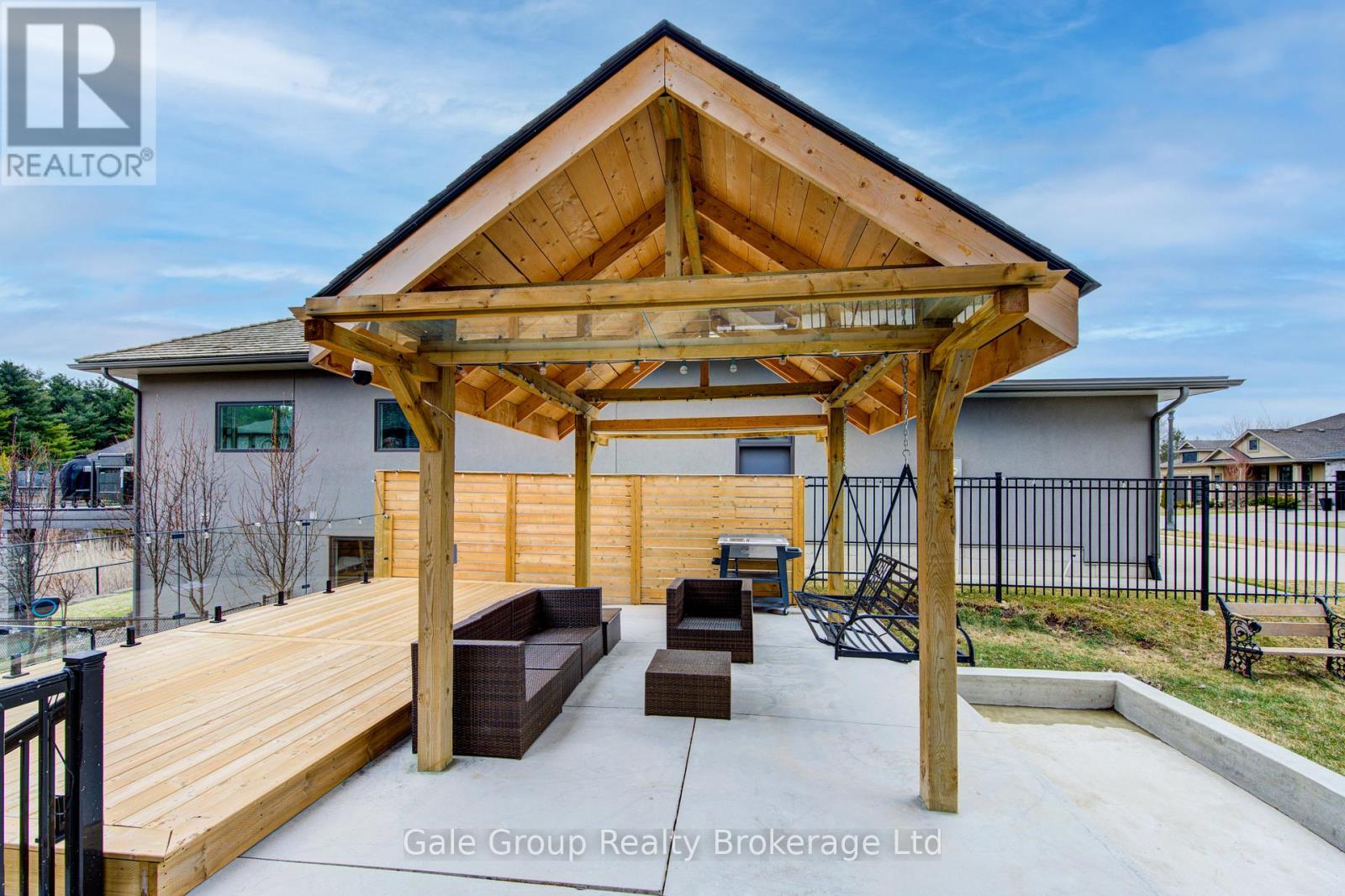 301 Somme Street, Woodstock (Woodstock - North), Ontario  N4T 0K3 - Photo 32 - X12938392