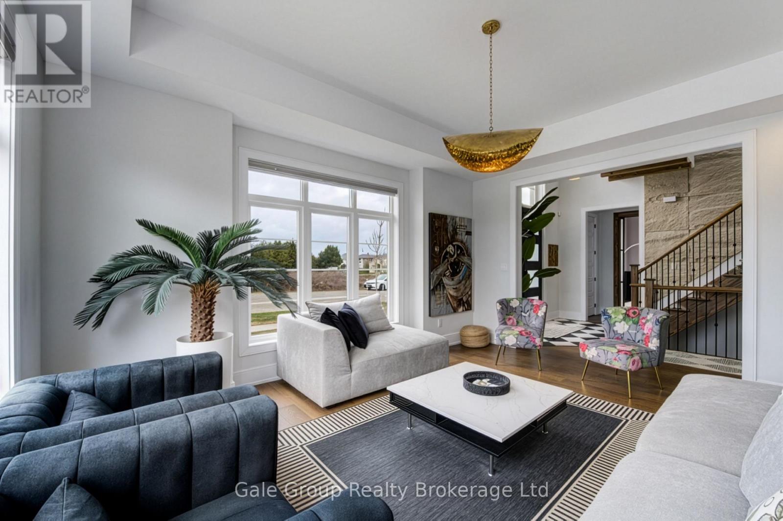 301 Somme Street, Woodstock (Woodstock - North), Ontario  N4T 0K3 - Photo 4 - X12938392