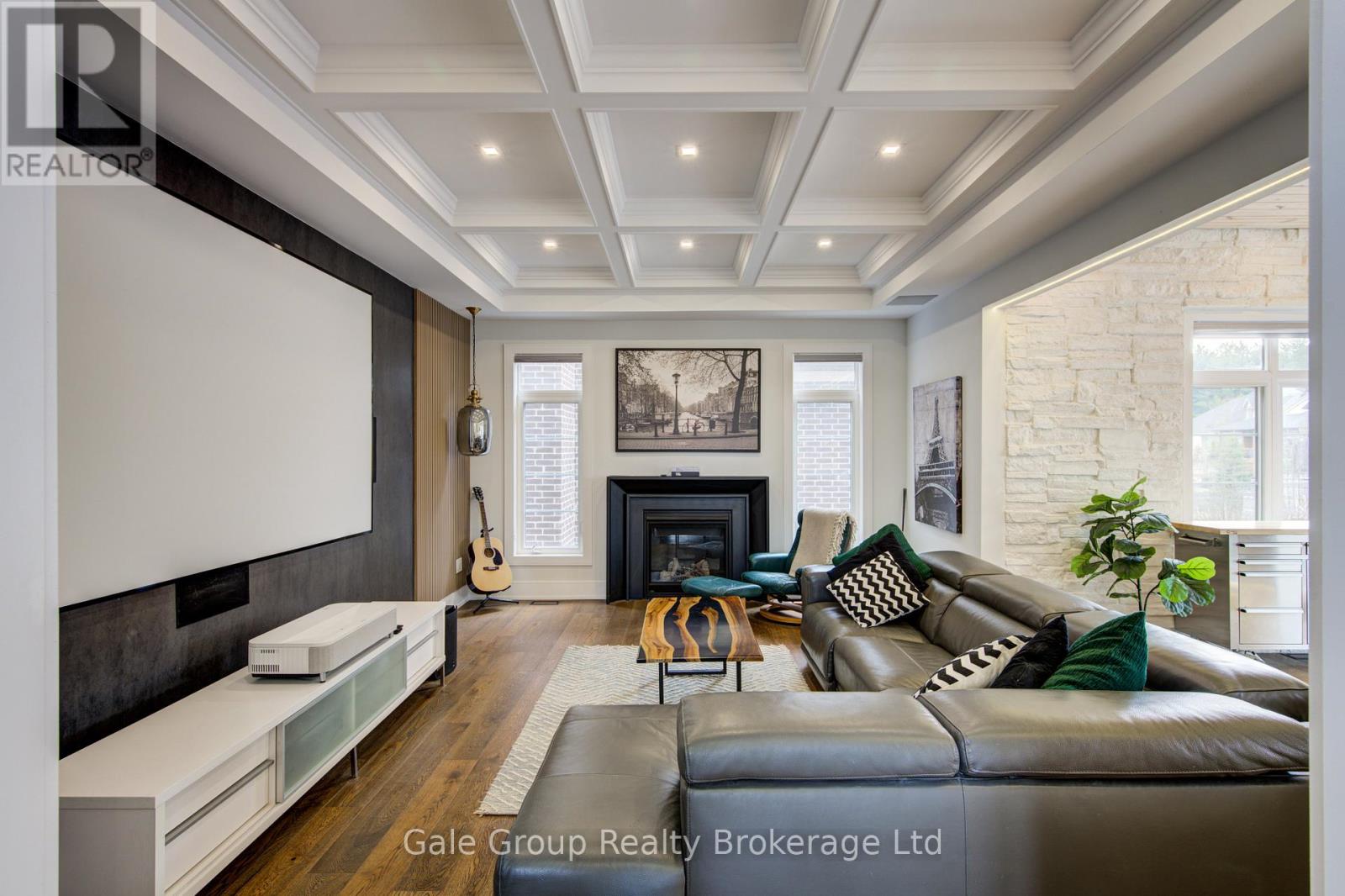 301 Somme Street, Woodstock (Woodstock - North), Ontario  N4T 0K3 - Photo 9 - X12938392