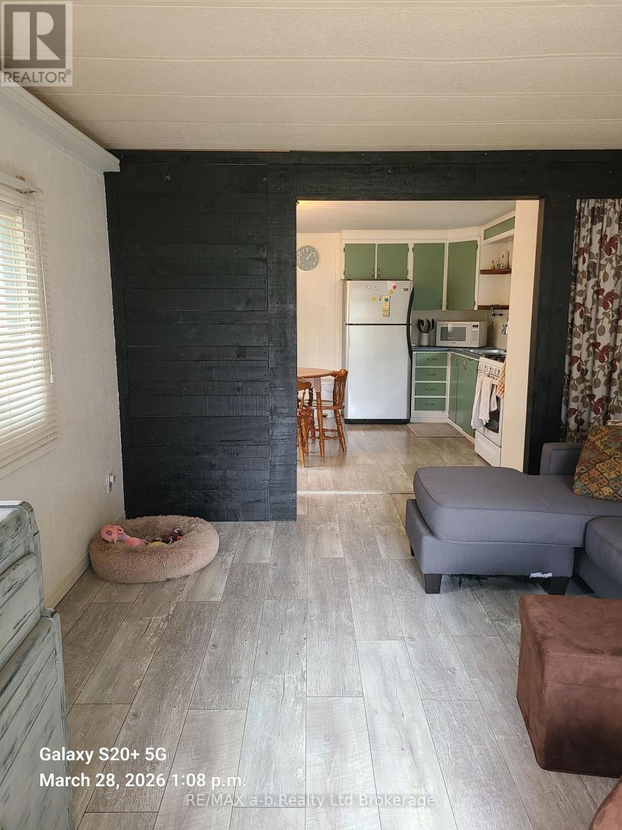 15 - 746112 Township Road 4 Road, Blandford-Blenheim (Forest Estates), Ontario  N4S 7V9 - Photo 5 - X12939020