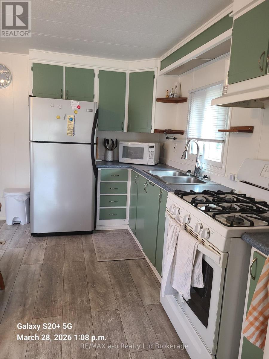 15 - 746112 Township Road 4 Road, Blandford-Blenheim (Forest Estates), Ontario  N4S 7V9 - Photo 6 - X12939020