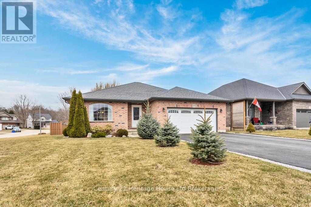 69 William Street, Tillsonburg, Ontario  N4G 5R8 - Photo 2 - X12939112