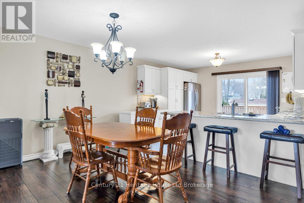 69 William Street, Tillsonburg, Ontario  N4G 5R8 - Photo 8 - X12939112