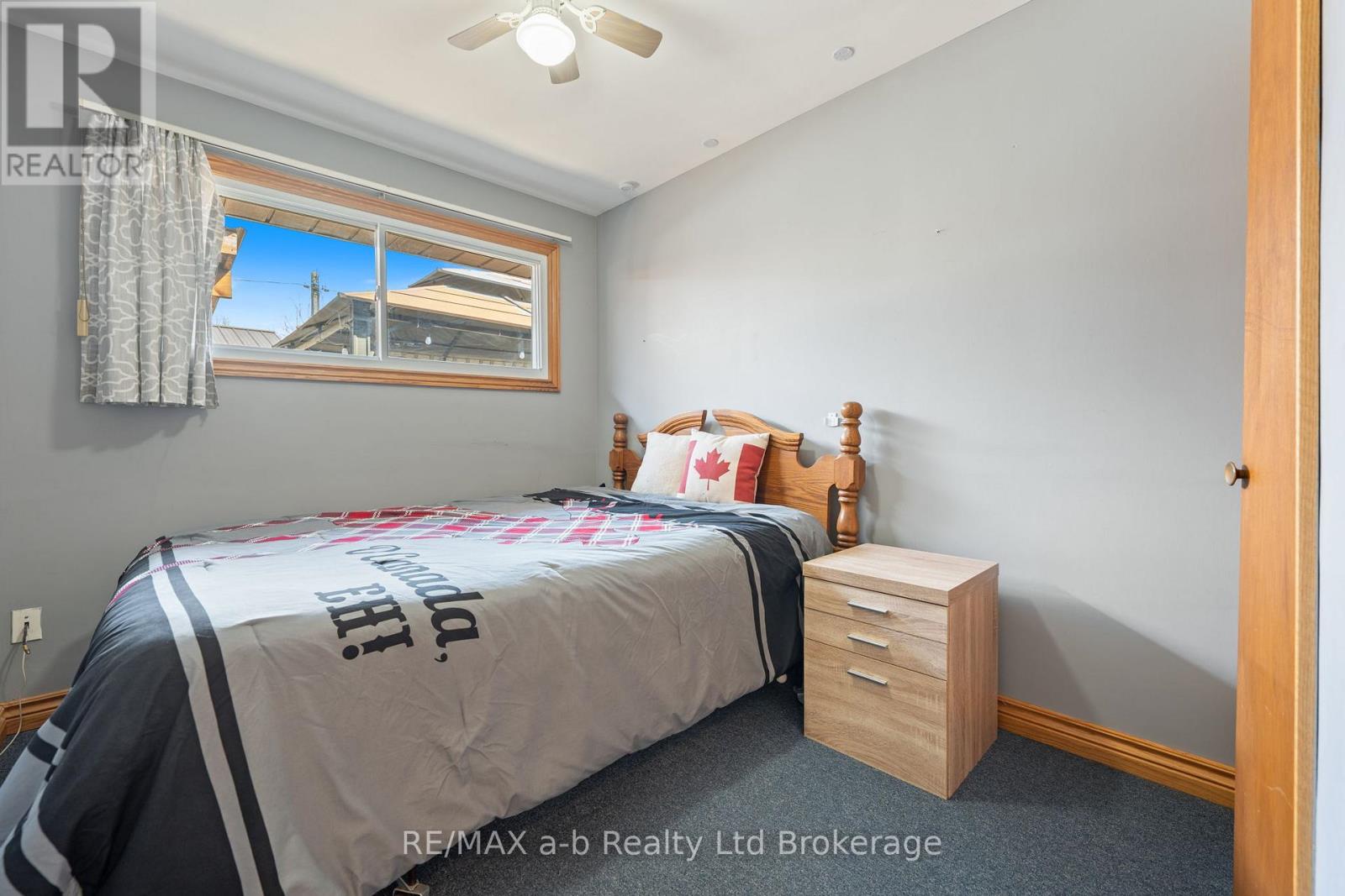 318 Broadway Street, Tillsonburg, Ontario  N4G 3S1 - Photo 12 - X12941754