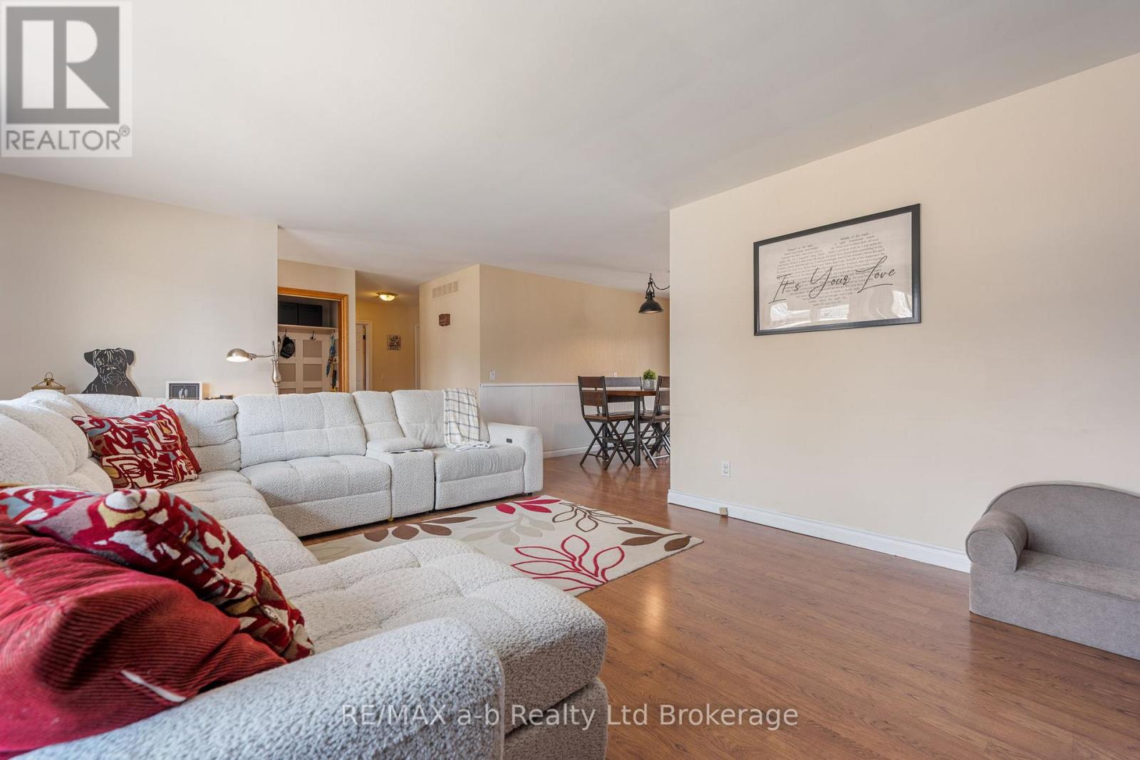 318 Broadway Street, Tillsonburg, Ontario  N4G 3S1 - Photo 6 - X12941754