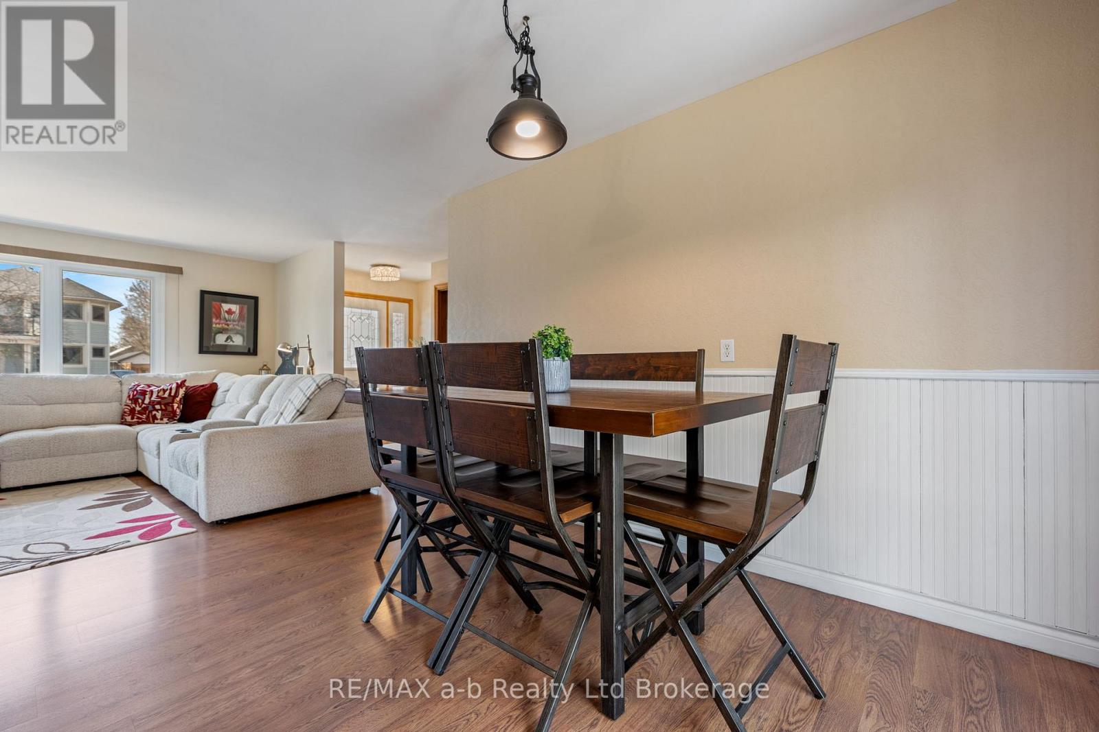 318 Broadway Street, Tillsonburg, Ontario  N4G 3S1 - Photo 7 - X12941754