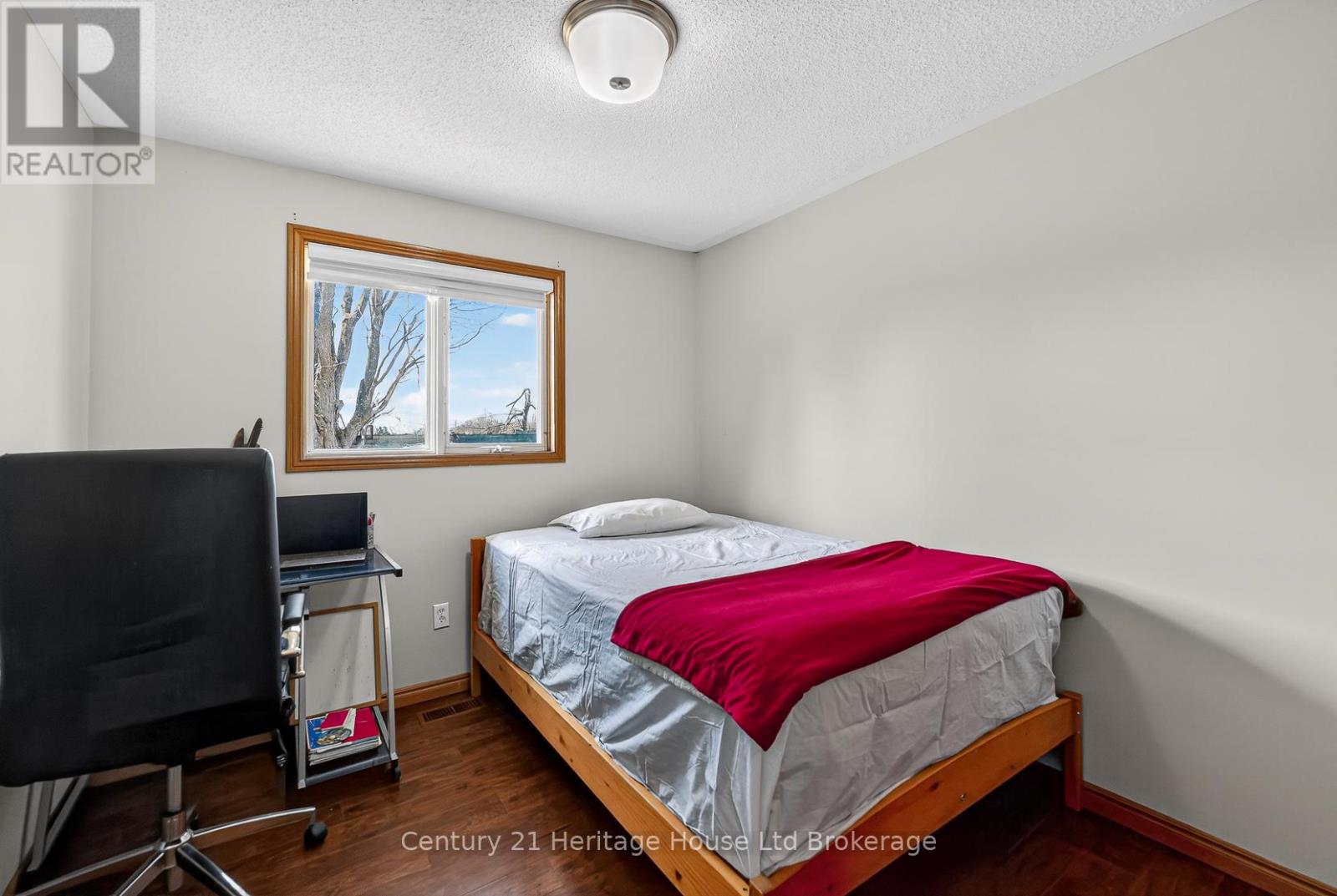 42 Eleanor Street, West Perth (Mitchell), Ontario  N0K 1N0 - Photo 10 - X12941880