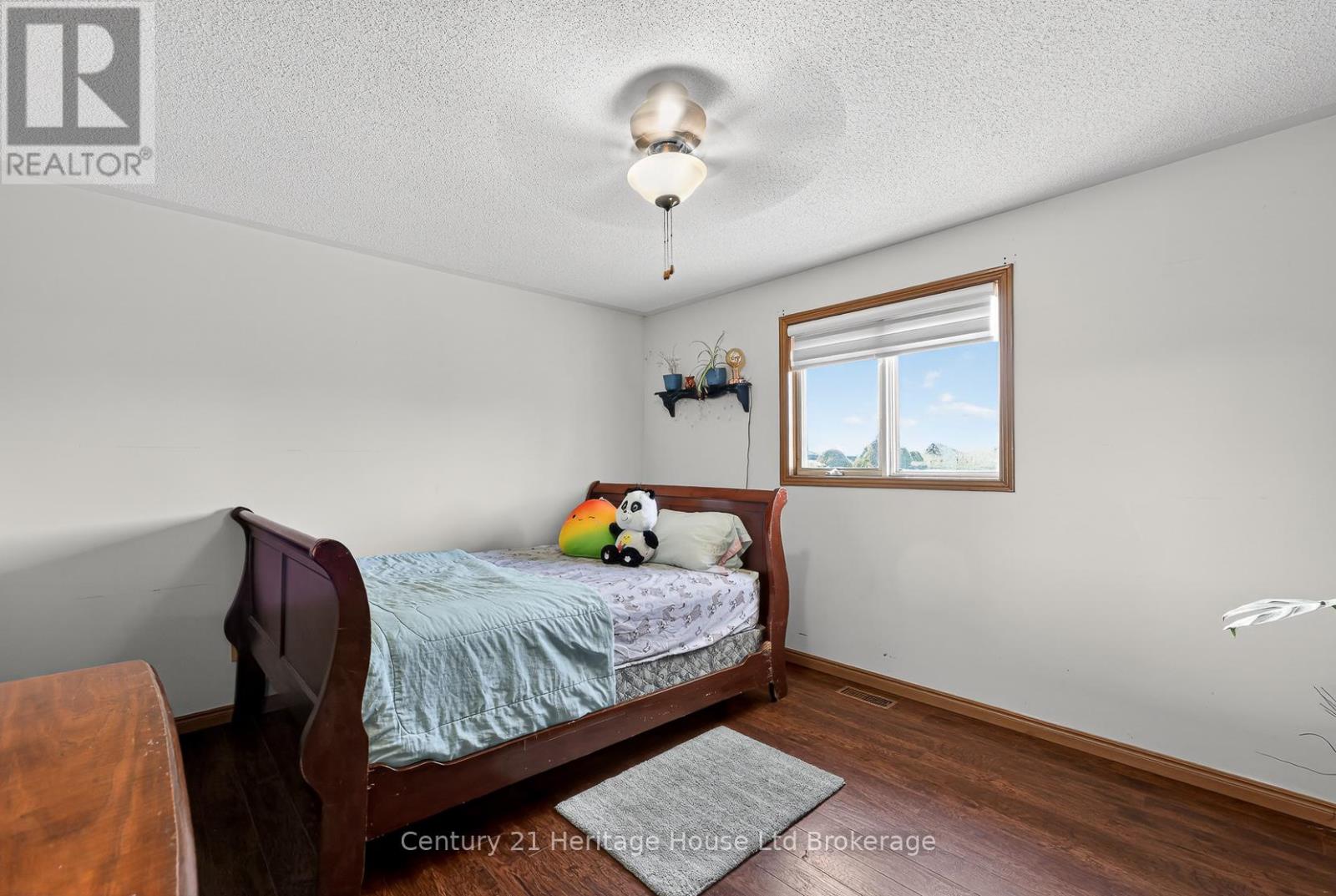 42 Eleanor Street, West Perth (Mitchell), Ontario  N0K 1N0 - Photo 11 - X12941880