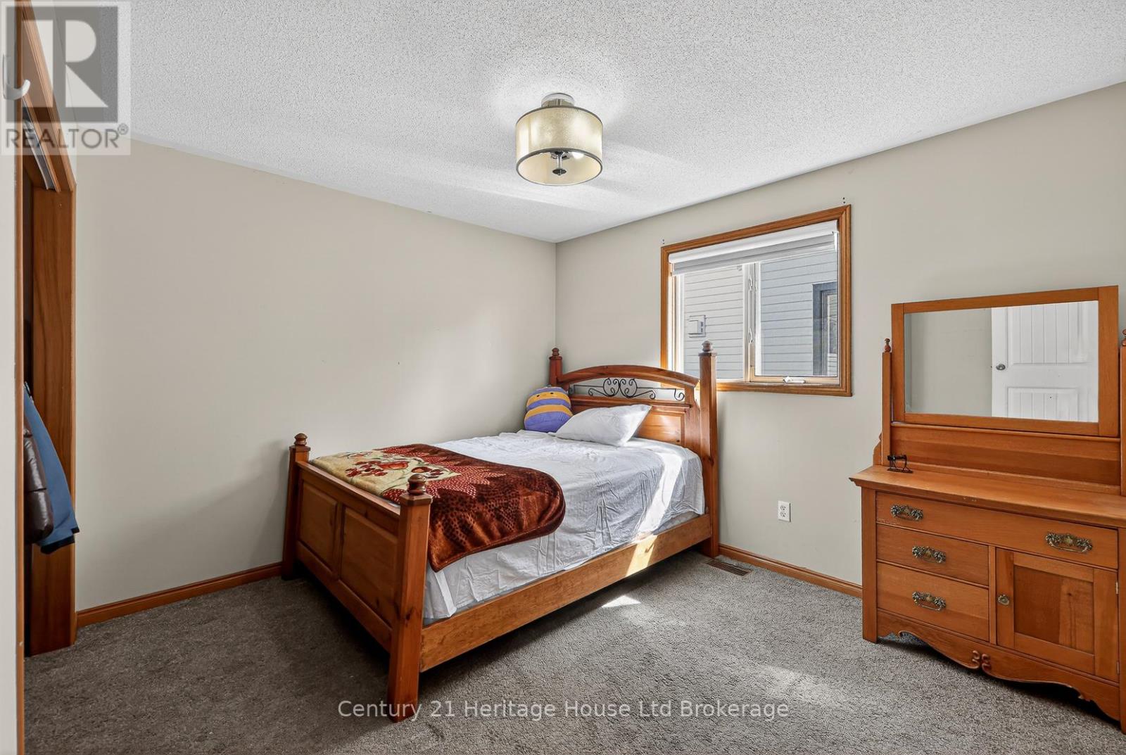 42 Eleanor Street, West Perth (Mitchell), Ontario  N0K 1N0 - Photo 12 - X12941880