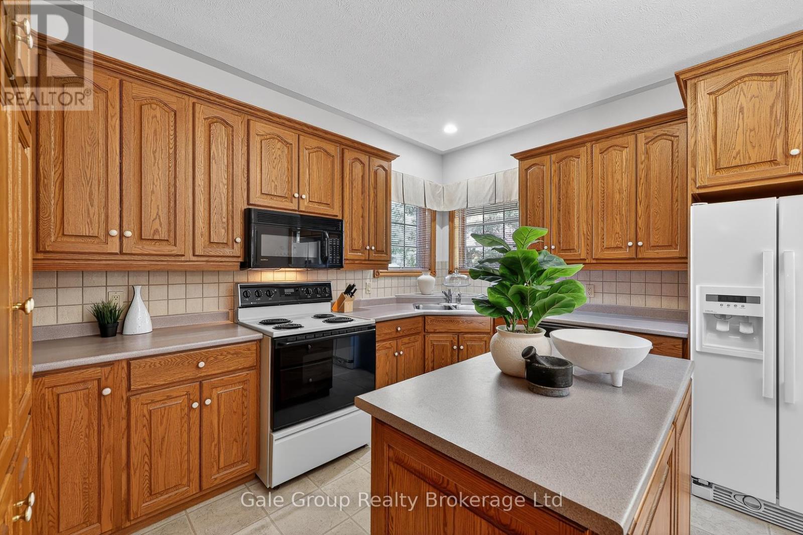 51 Demeyere Avenue, Tillsonburg, Ontario  N4G 5P8 - Photo 29 - X12943136