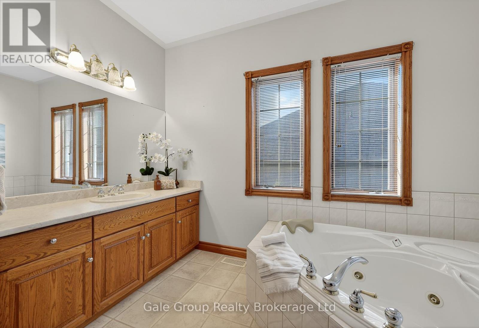 51 Demeyere Avenue, Tillsonburg, Ontario  N4G 5P8 - Photo 37 - X12943136