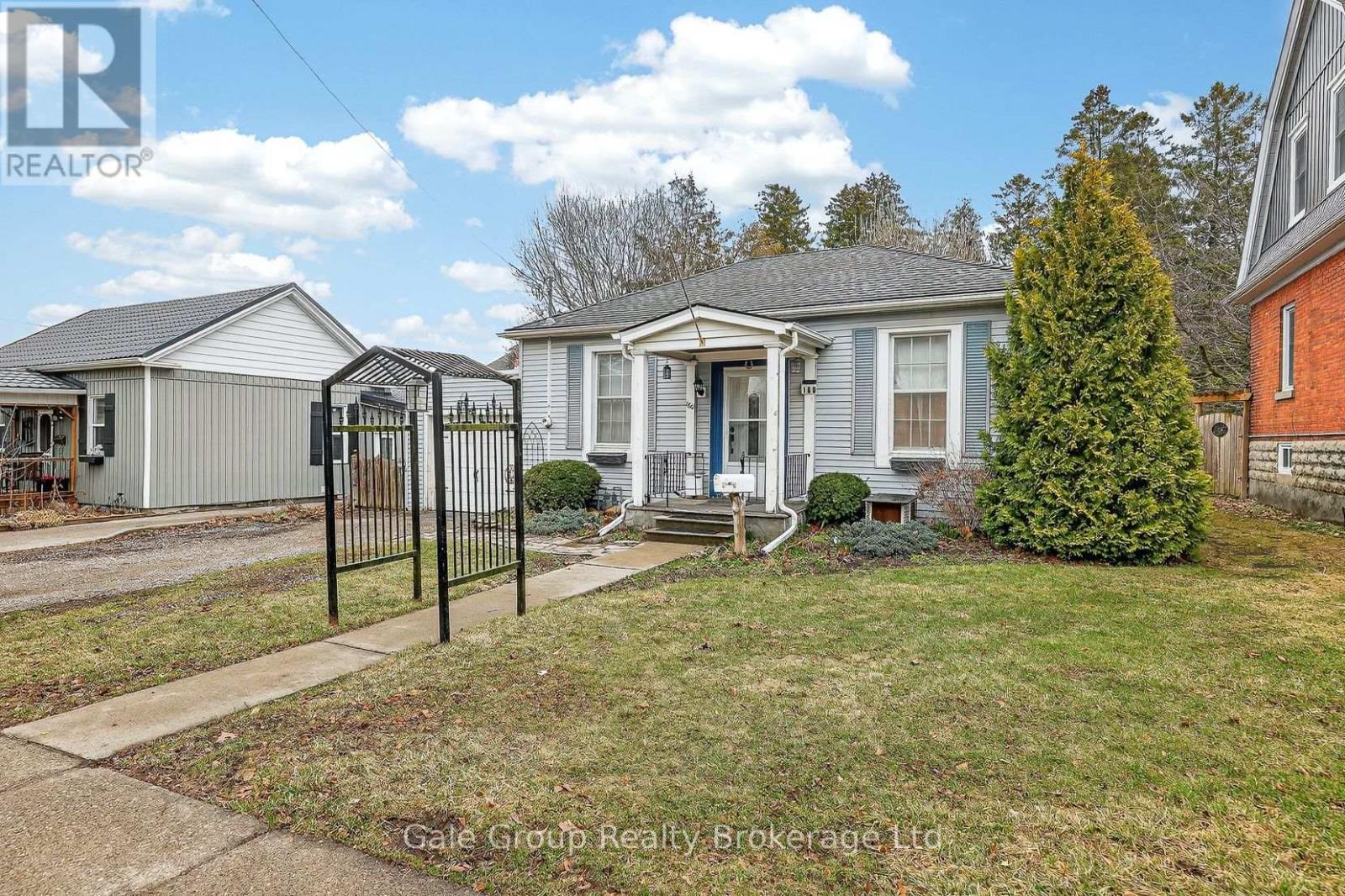 160 Riddell Street, Woodstock (Woodstock - North), Ontario  N4S 6M8 - Photo 3 - X12943150