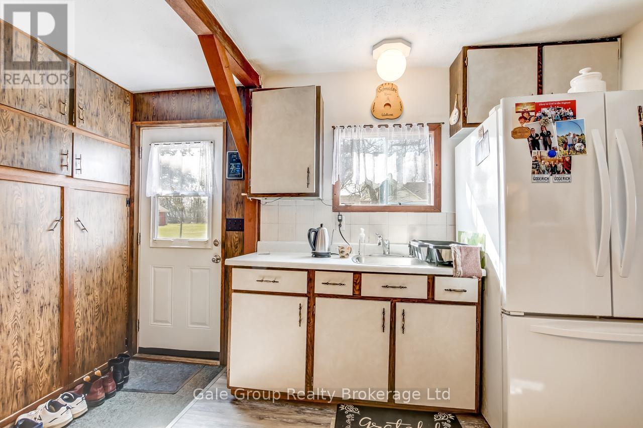 1410 Dundas Street, Woodstock (Woodstock - South), Ontario  N4S 7V9 - Photo 3 - X12943154