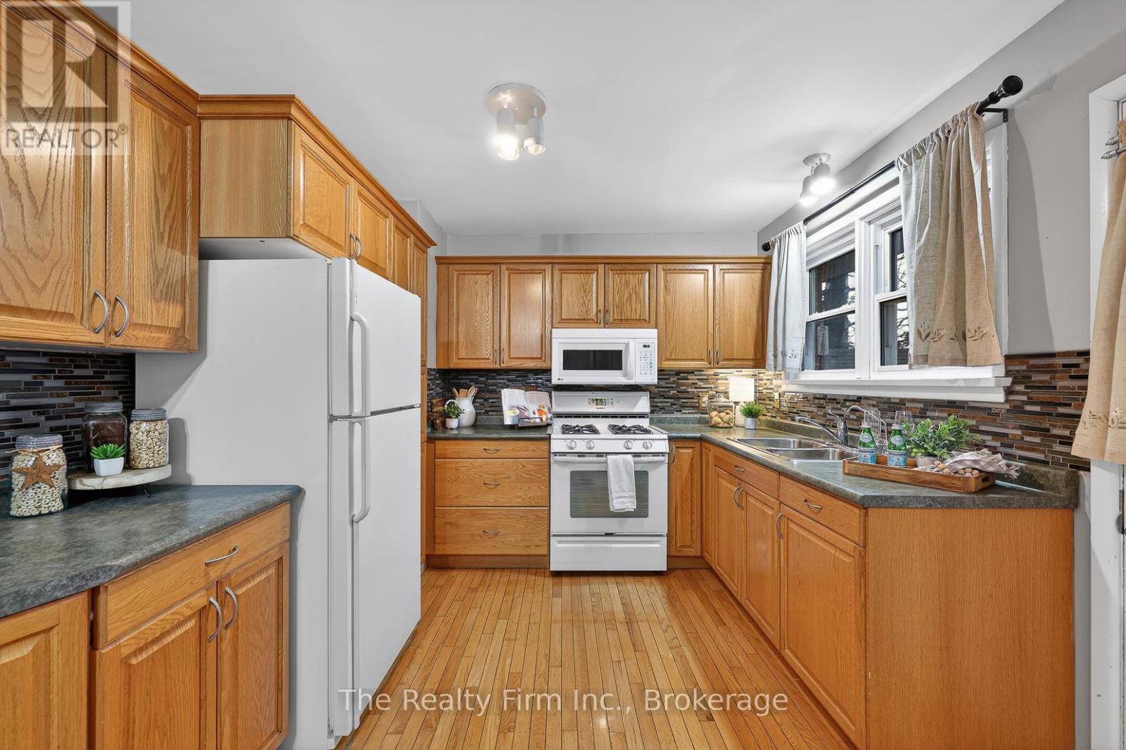 10 Chisholm Drive, Ingersoll (Ingersoll - South), Ontario  N5C 2C4 - Photo 19 - X12944990