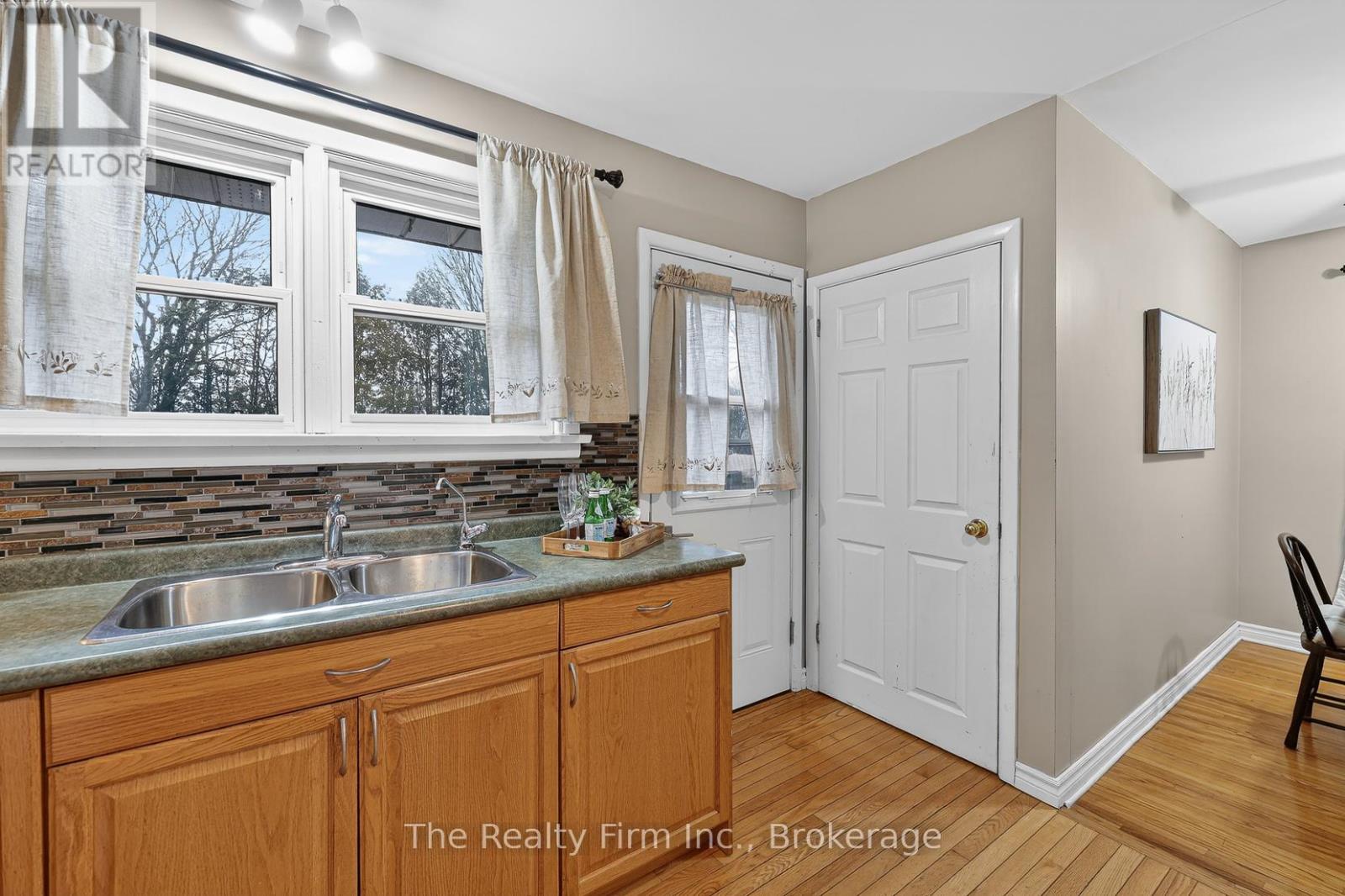 10 Chisholm Drive, Ingersoll (Ingersoll - South), Ontario  N5C 2C4 - Photo 21 - X12944990