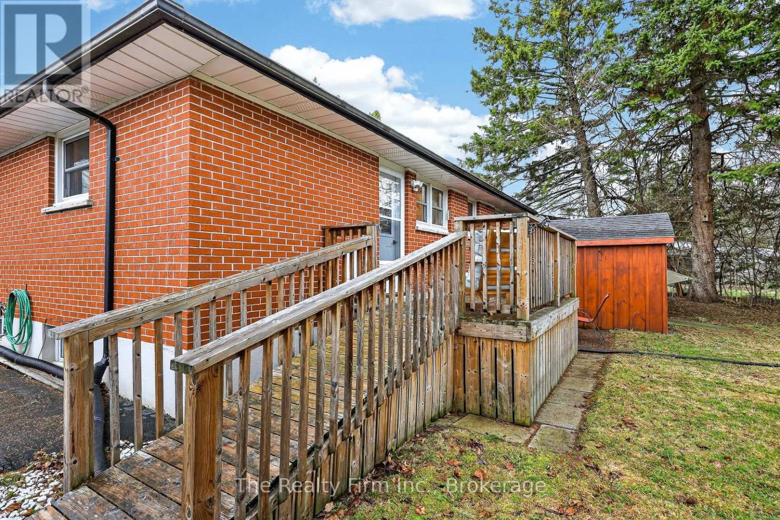 10 Chisholm Drive, Ingersoll (Ingersoll - South), Ontario  N5C 2C4 - Photo 36 - X12944990