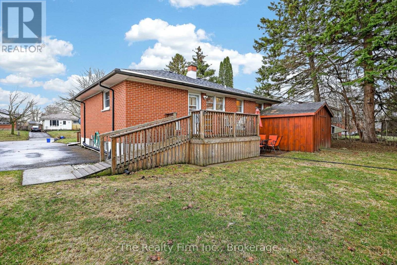 10 Chisholm Drive, Ingersoll (Ingersoll - South), Ontario  N5C 2C4 - Photo 37 - X12944990