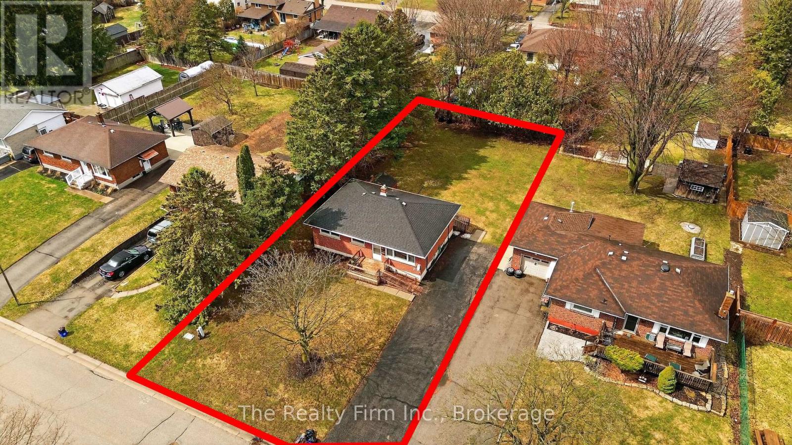 10 Chisholm Drive, Ingersoll (Ingersoll - South), Ontario  N5C 2C4 - Photo 6 - X12944990