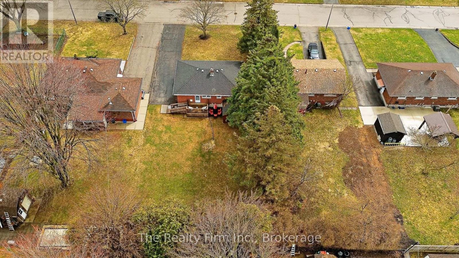 10 Chisholm Drive, Ingersoll (Ingersoll - South), Ontario  N5C 2C4 - Photo 8 - X12944990