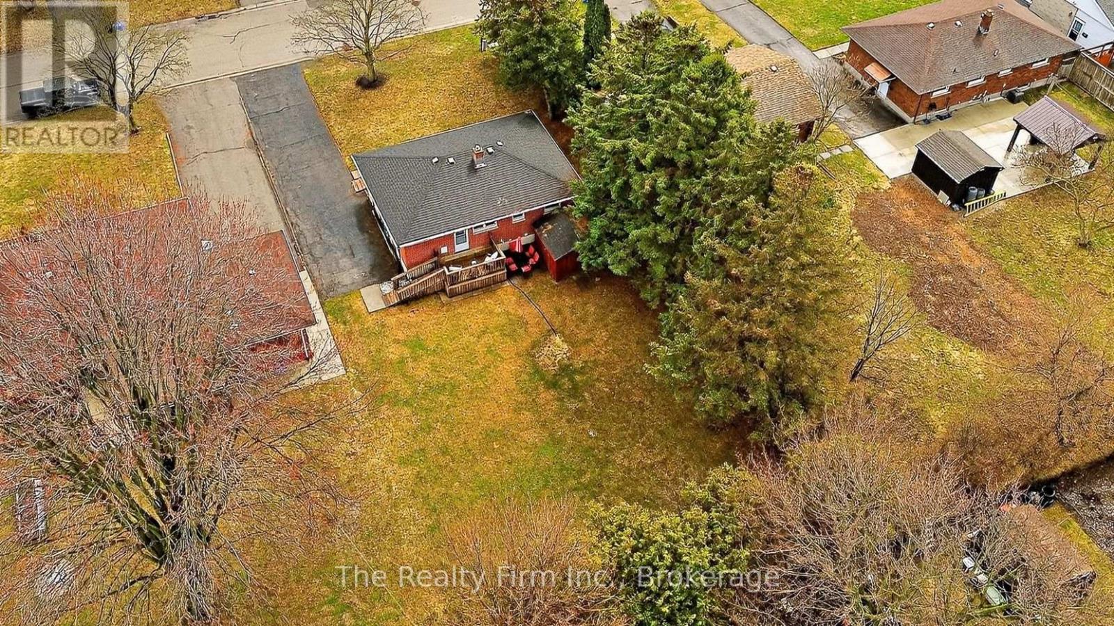 10 Chisholm Drive, Ingersoll (Ingersoll - South), Ontario  N5C 2C4 - Photo 9 - X12944990