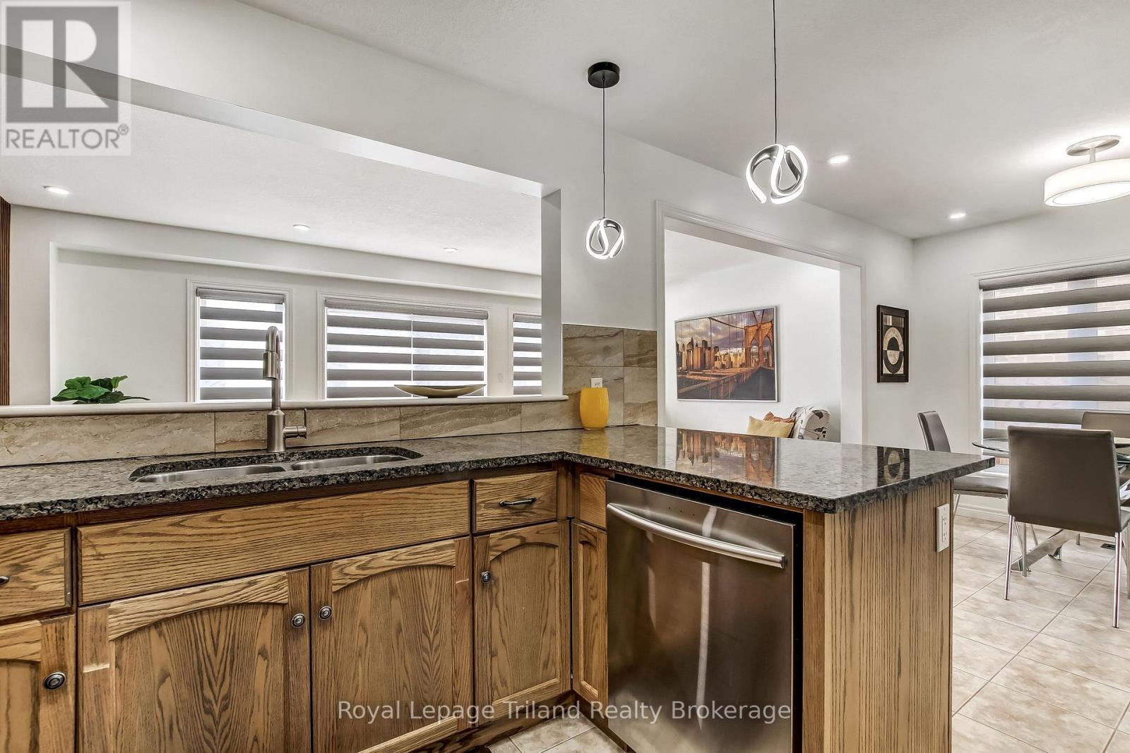 129 Passchendaele Street N, Woodstock (Woodstock - North), Ontario  N4T 0J3 - Photo 13 - X12946972