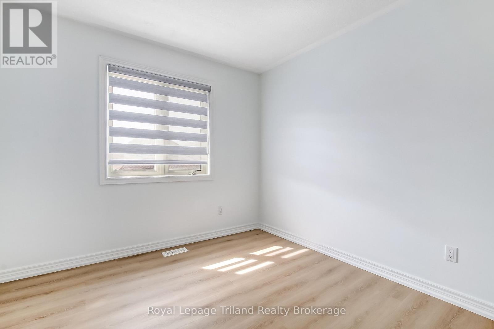 129 Passchendaele Street N, Woodstock (Woodstock - North), Ontario  N4T 0J3 - Photo 23 - X12946972