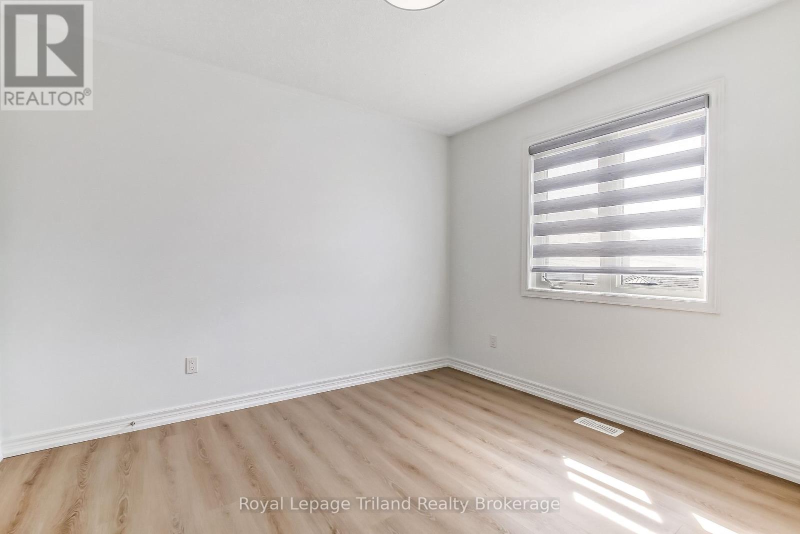 129 Passchendaele Street N, Woodstock (Woodstock - North), Ontario  N4T 0J3 - Photo 25 - X12946972