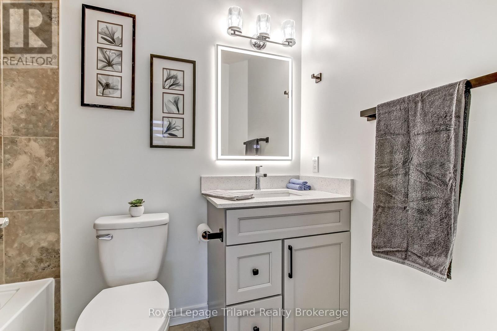 129 Passchendaele Street N, Woodstock (Woodstock - North), Ontario  N4T 0J3 - Photo 27 - X12946972