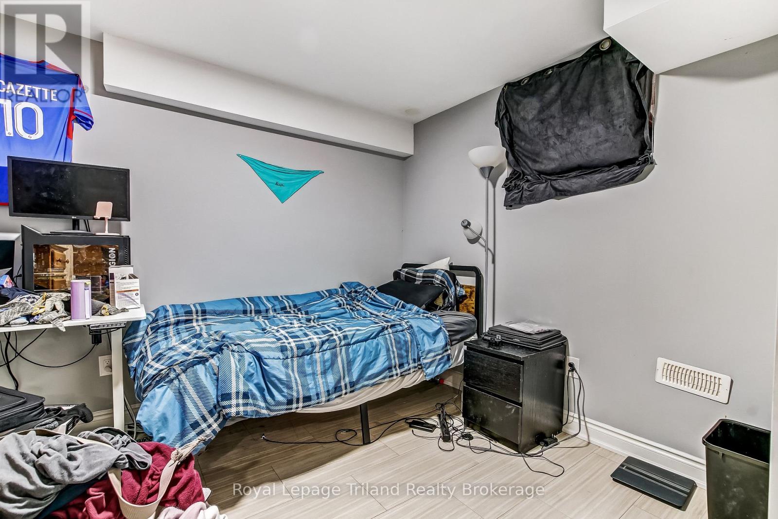 129 Passchendaele Street N, Woodstock (Woodstock - North), Ontario  N4T 0J3 - Photo 31 - X12946972