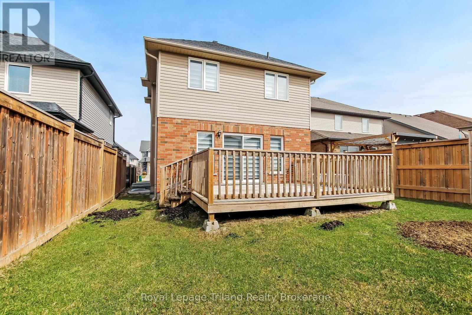 129 Passchendaele Street N, Woodstock (Woodstock - North), Ontario  N4T 0J3 - Photo 6 - X12946972